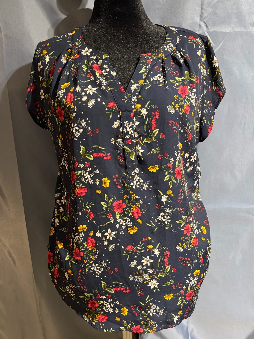 Women's Navy Floral Short-Sleeve Blouse
